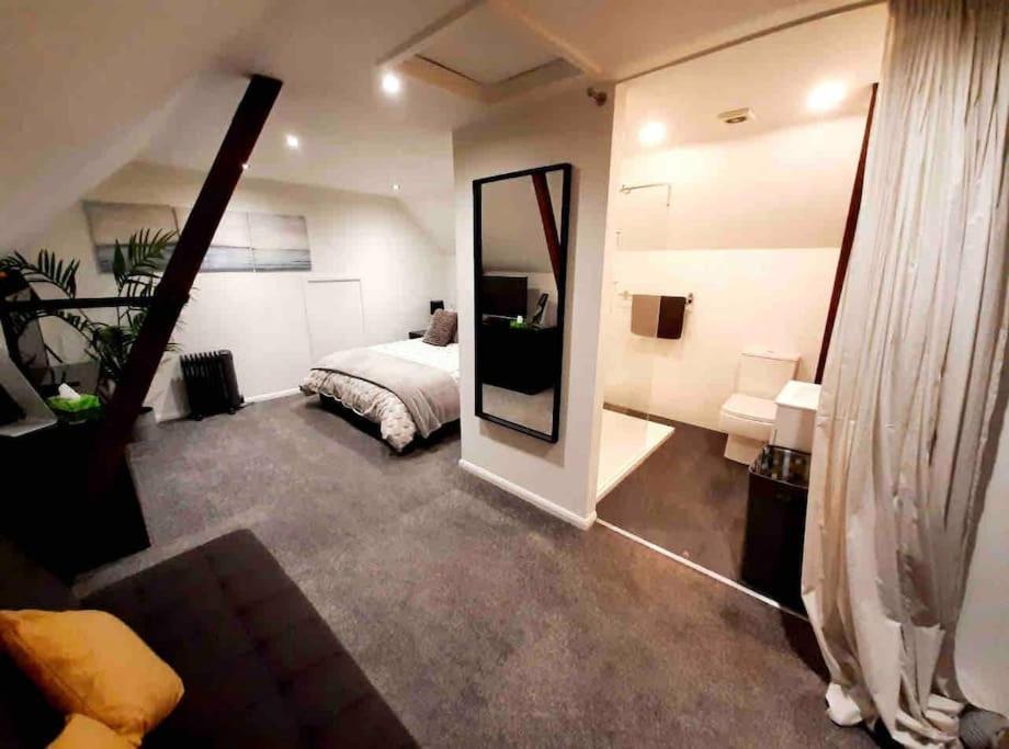 Lovely 1-Bedroom Serviced Apartment In Deal, Kent Esterno foto